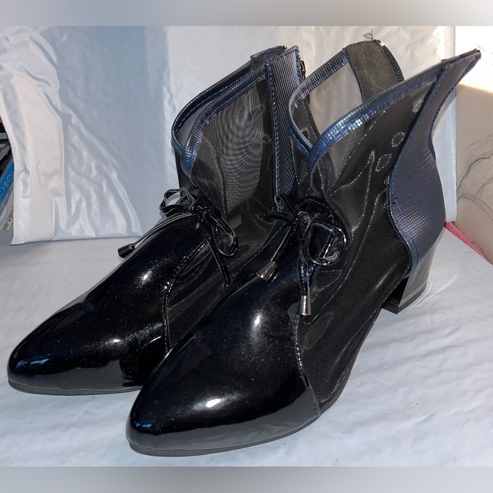Patent and mesh boots